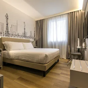 Hotel 43 Station, Milan